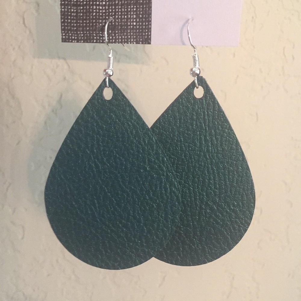 3 PAIR 🔥🔥teardrop faux leather earrings